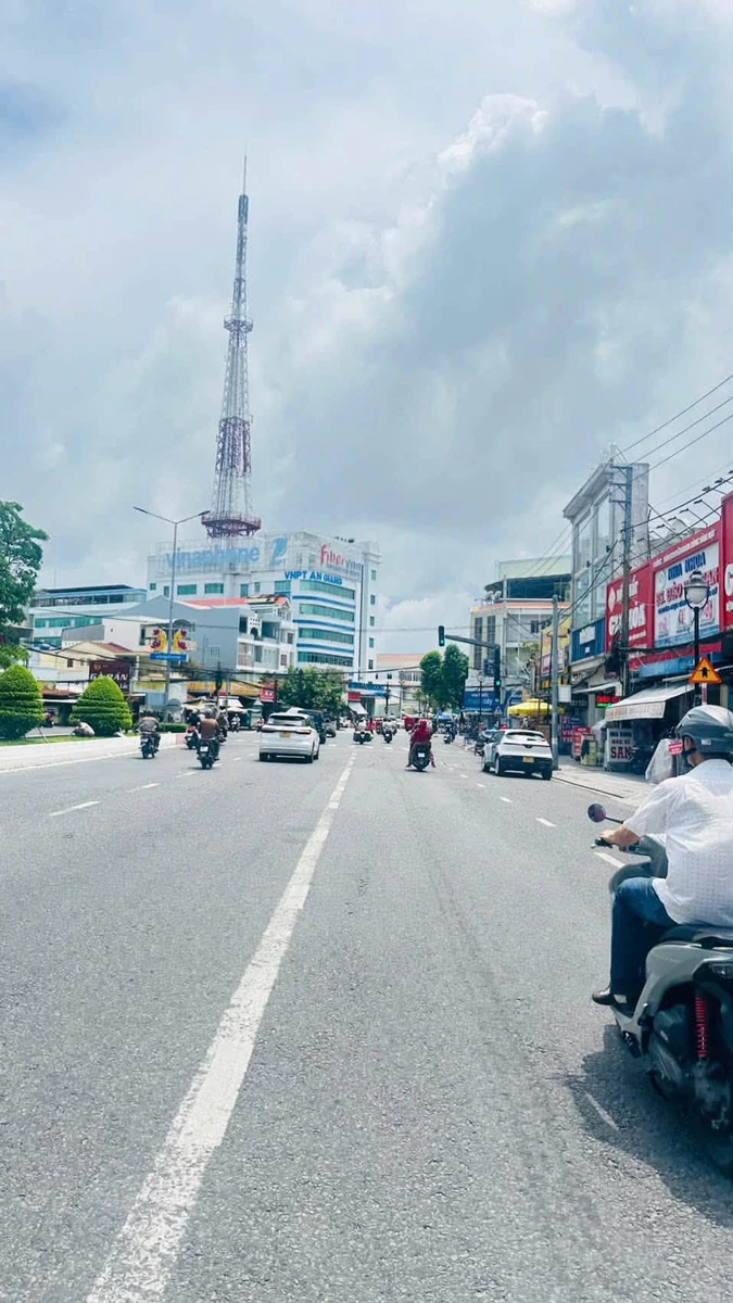 Bán nhà 3 tầng 122.5m² Trần Phú Quận 7, 7 tỷ - Ảnh thu nhỏ 2