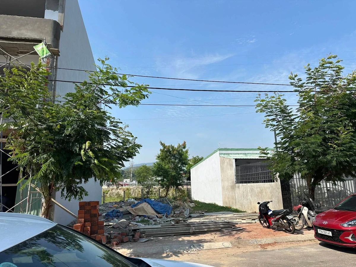 Bán đất mặt tiền gần cầu Lê Thanh Nghị 90m2 - 3.999 tỷ - Ảnh 1