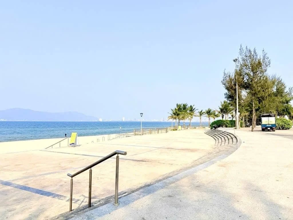 Bán nhà 2 tầng lô đôi 215m2 Bàu Mạc 8, Liên Chiểu, Đà Nẵng giá 14 tỷ - Ảnh thu nhỏ 2