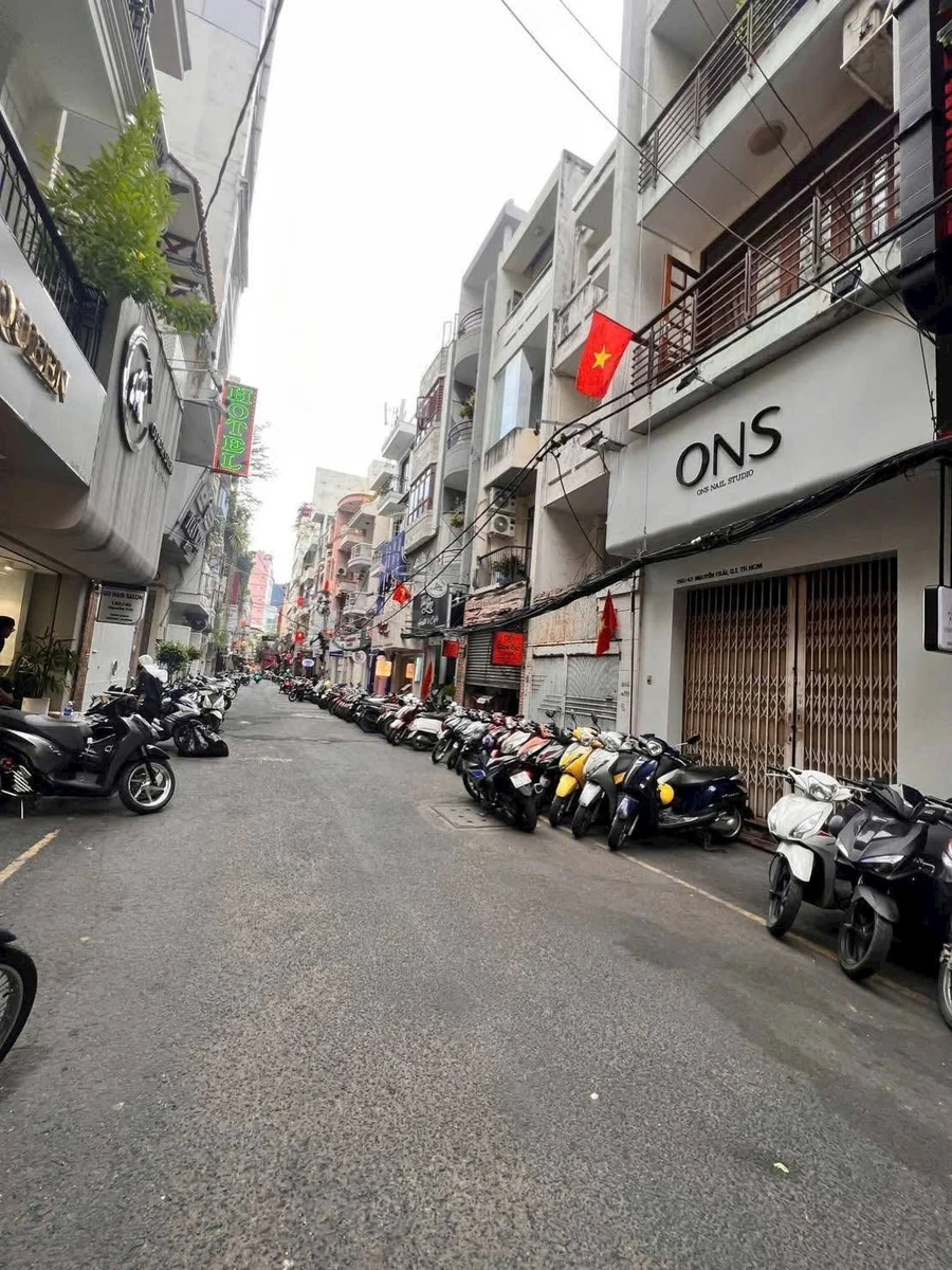Bán nhà hẻm xe hơi Nguyễn Trãi, P. Bến Thành, Quận 1, 60,1m², 1 trệt 4 lầu, giá 32 tỷ - Ảnh thu nhỏ 2