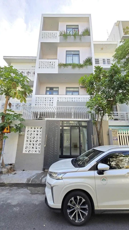Bán nhà phố 4 tầng 62.6m² mặt tiền Hương Sơn, Nha Trang