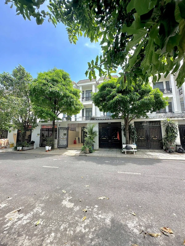 Bán nhà 3PN 92m² KDC Hoàng Nam 3, Dĩ An