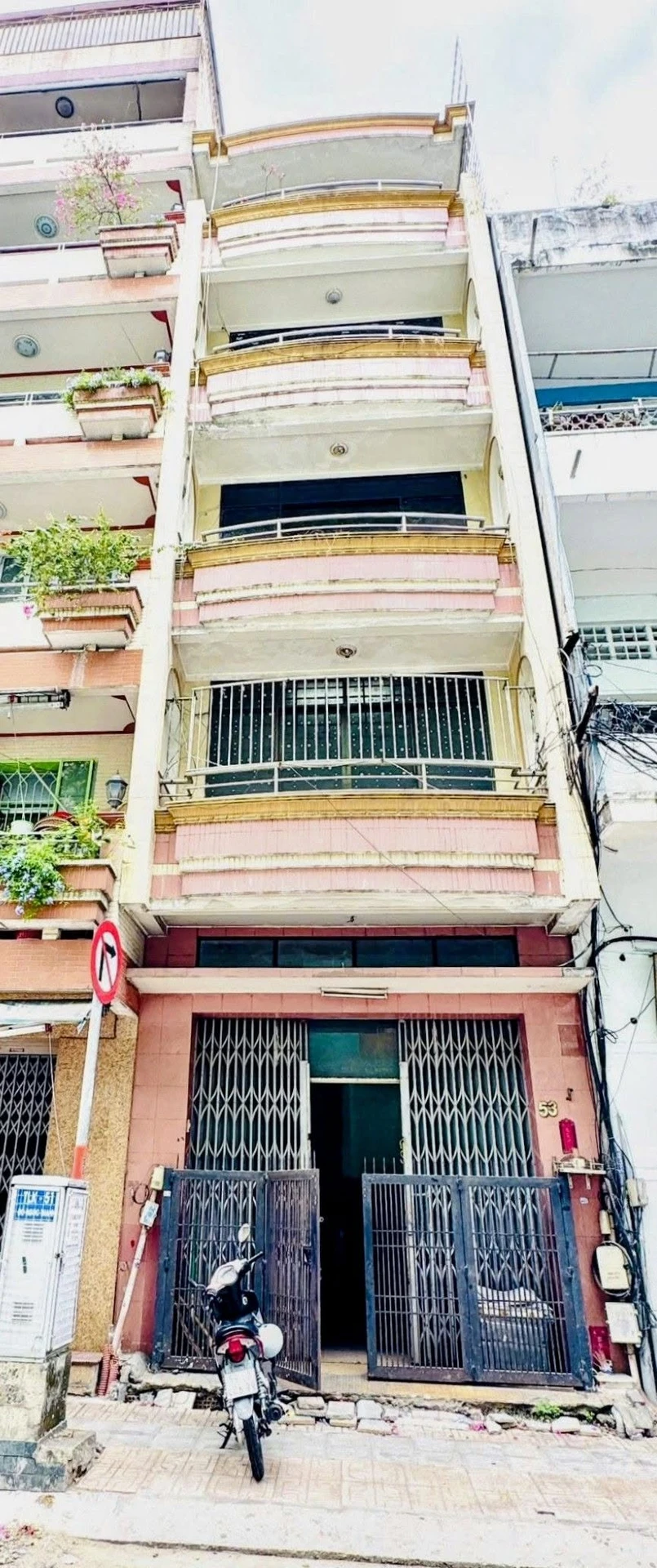 Bán nhà phố mặt tiền Đỗ Ngọc Thanh, Q5, 6PN 5WC, 49m2, 15 tỷ - Ảnh 1