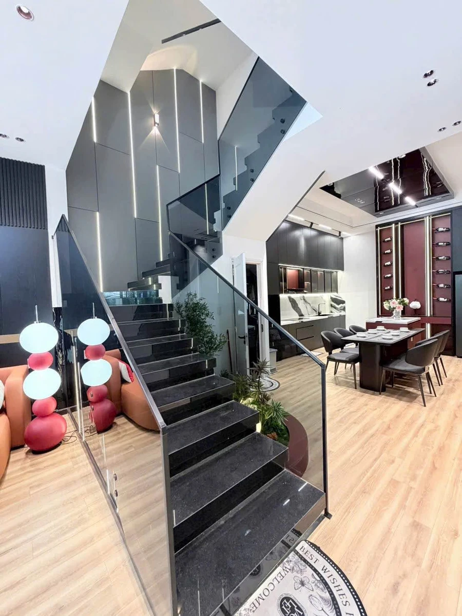 Bán nhà 3 tầng mặt tiền 198m² Châu Thượng Văn, Đà Nẵng - Ảnh thu nhỏ 4