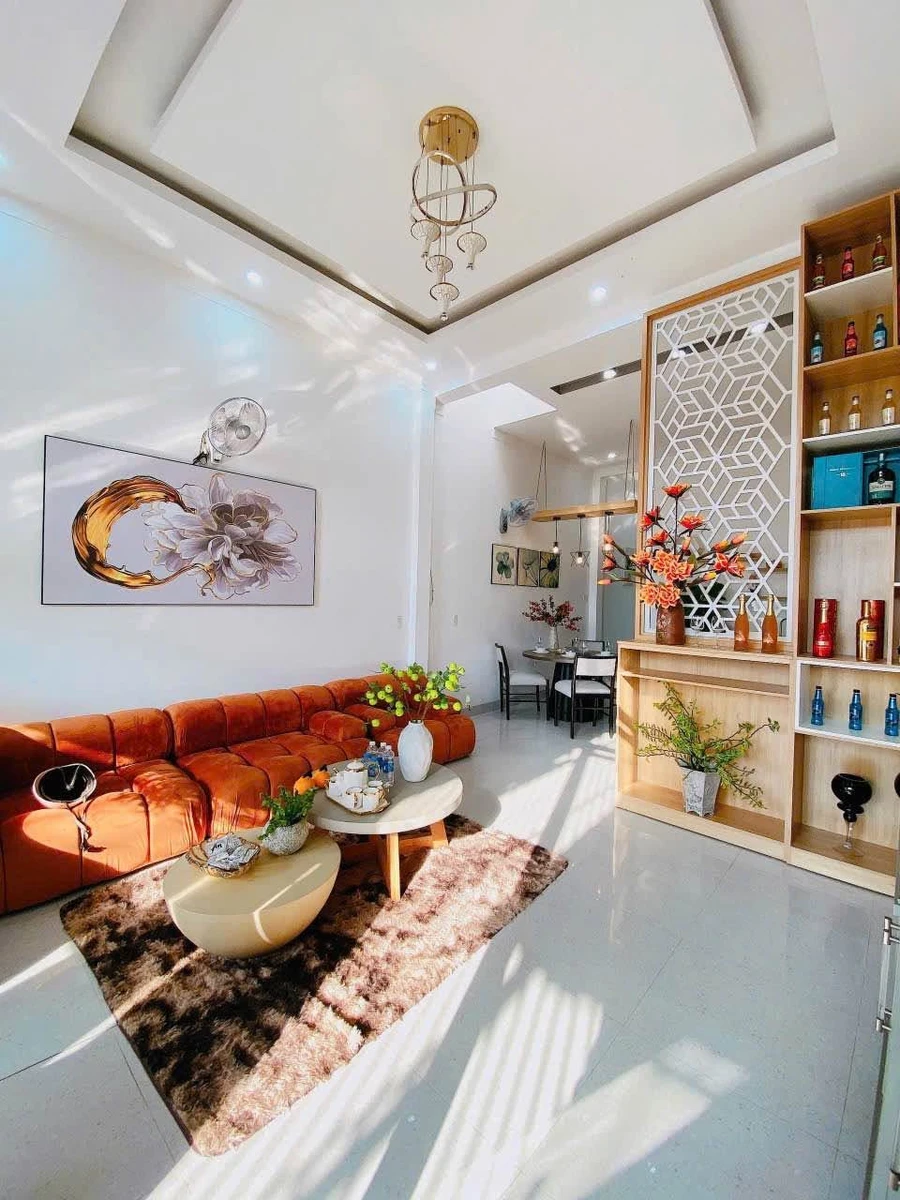 Bán nhà mặt tiền Phạm Ngũ Lão, Quận 1, 121m², 4 tỷ 350 - Ảnh thu nhỏ 2