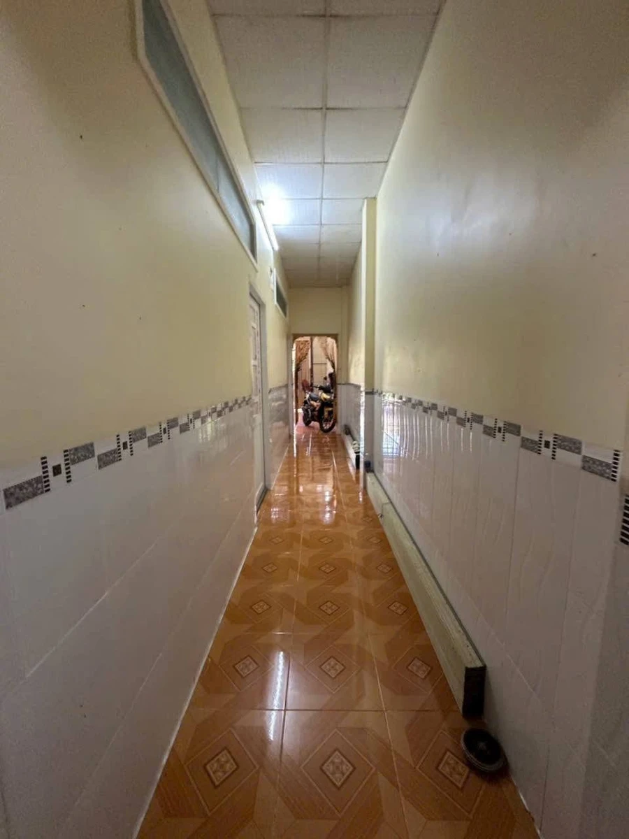 Bán nhà mặt tiền Nguyễn Hiến Lê 110m² Quận 7 giá 1.6 tỷ - Ảnh thu nhỏ 3