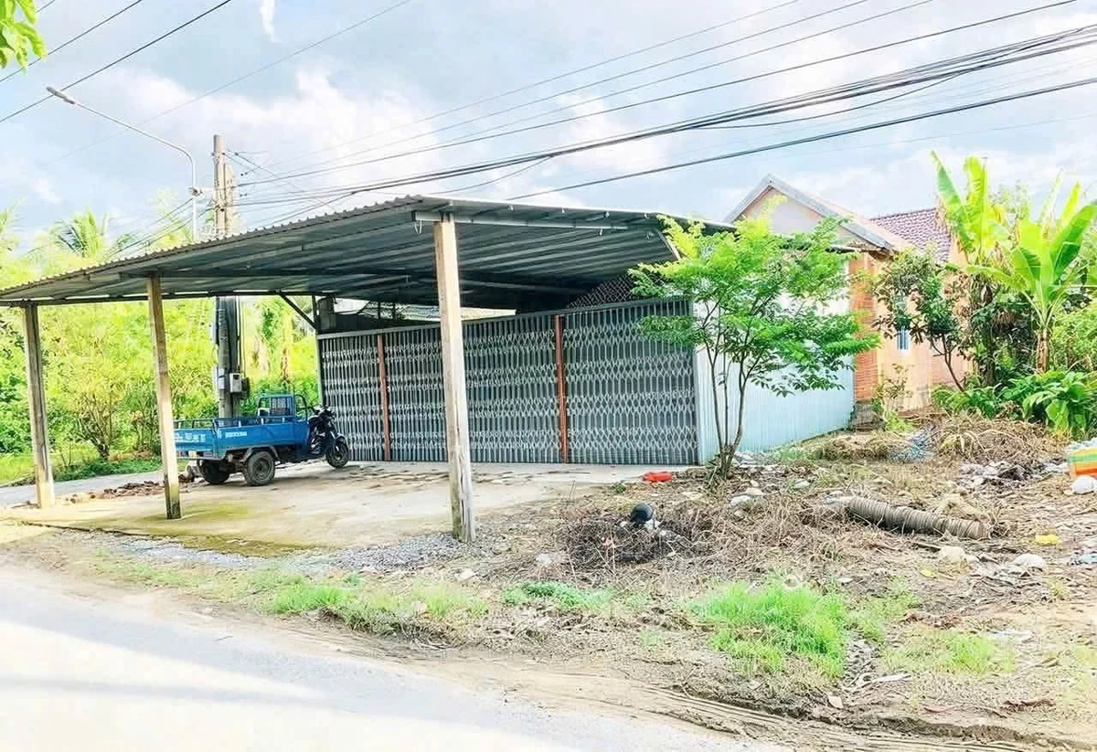 Bán nhà mặt tiền hai mặt tiền 480m2 tại Sơn Đông, Bến Tre giá 2,45 tỷ - Ảnh 1