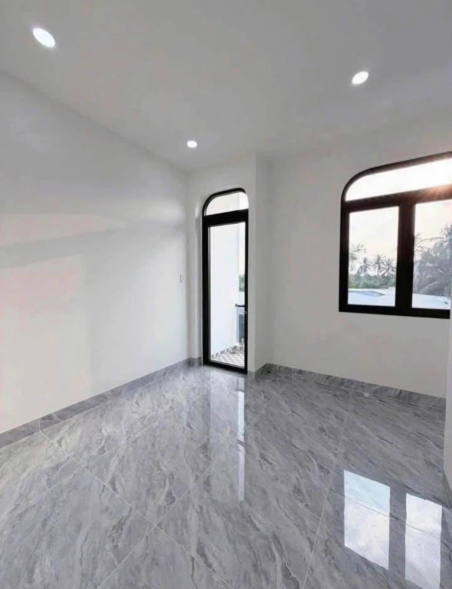 Bán nhà lầu mặt tiền Hương Lộ 15, 81m², 1 tỷ 690 triệu - Ảnh thu nhỏ 4