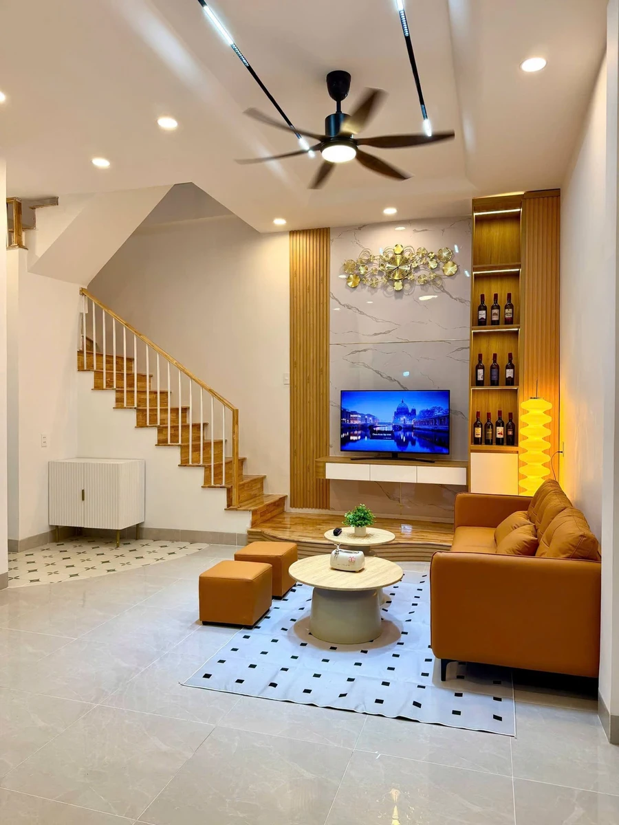 Bán nhà mặt tiền Nguyễn Thái Học, 40m², 2PN, 3 tỷ 400 triệu - Ảnh thu nhỏ 2