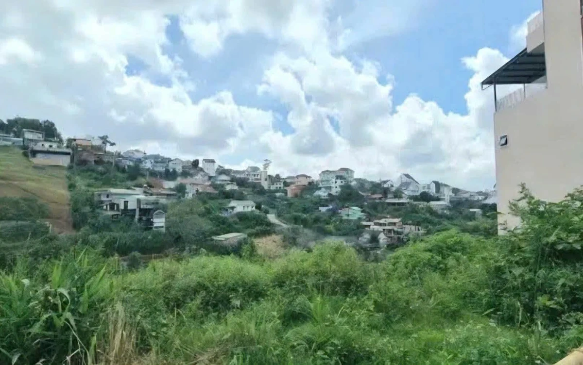 Bán biệt thự 470m² đường Khe Sanh, Đà Lạt, view đẹp - Ảnh 1