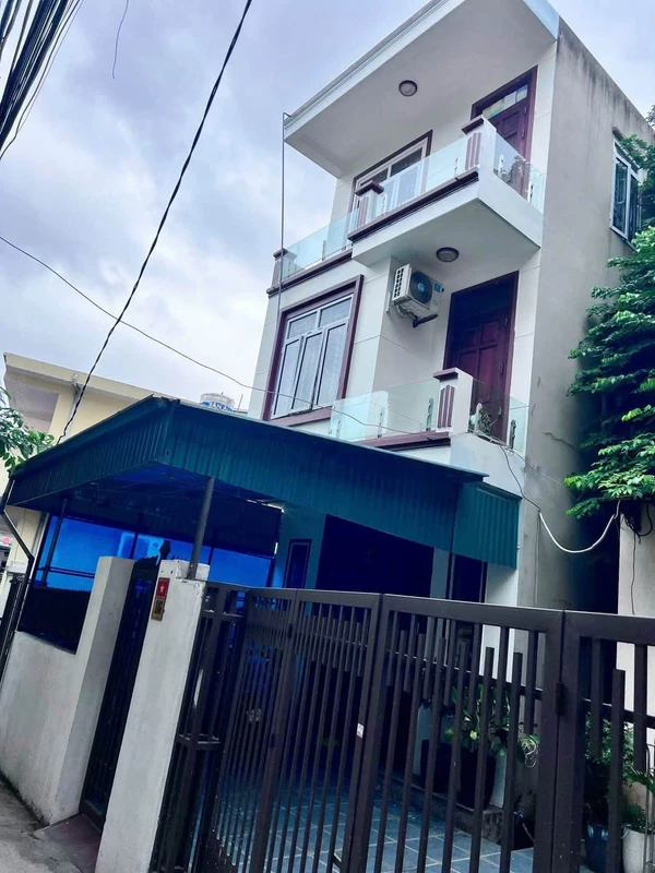 Bán nhà ngõ 10 Cao Xanh, Hạ Long, Quảng Ninh 75m2 full thổ cư giá 2,9 tỷ
