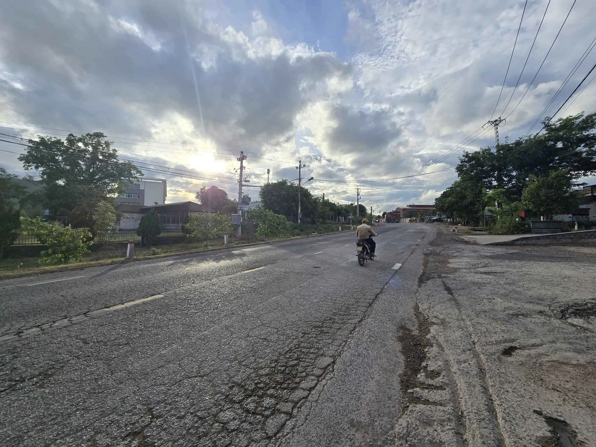 Bán dãy trọ mặt tiền QL1A 341m2, giá 3,5 tỷ - Ảnh thu nhỏ 2
