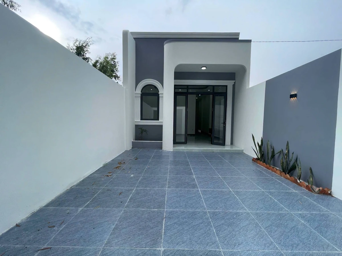 Bán nhà mặt tiền Hồ Thị Nghiêm Rạch Giá, 140m² 2PN, 1 tỷ 850 triệu - Ảnh thu nhỏ 4
