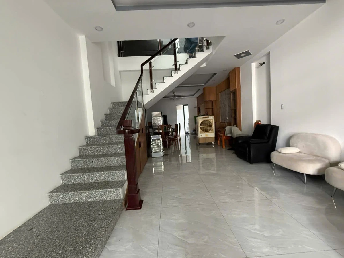 Bán nhà 3 tầng 180m² đường 16m Nha Trang 8,5 tỷ - Ảnh thu nhỏ 4