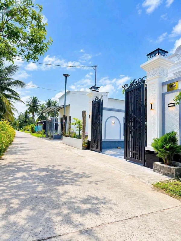 Bán nhà mới kiểu tân cổ điển 100m² Hữu Định Bến Tre