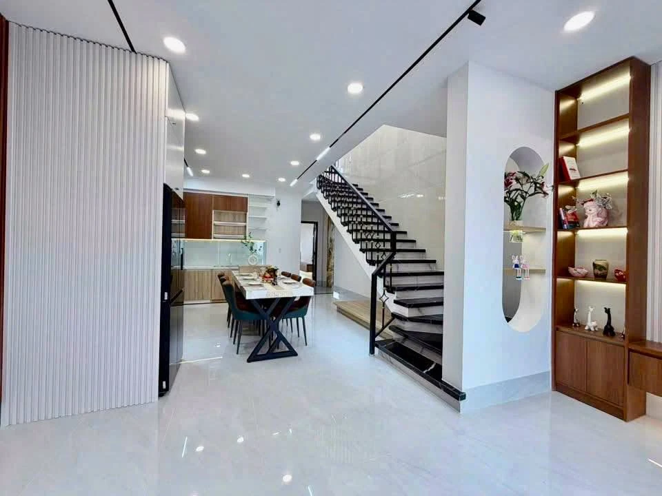 Bán nhà phố 1 trệt 1 lầu 120m² Chu Văn An, Vĩnh Long - Ảnh thu nhỏ 5