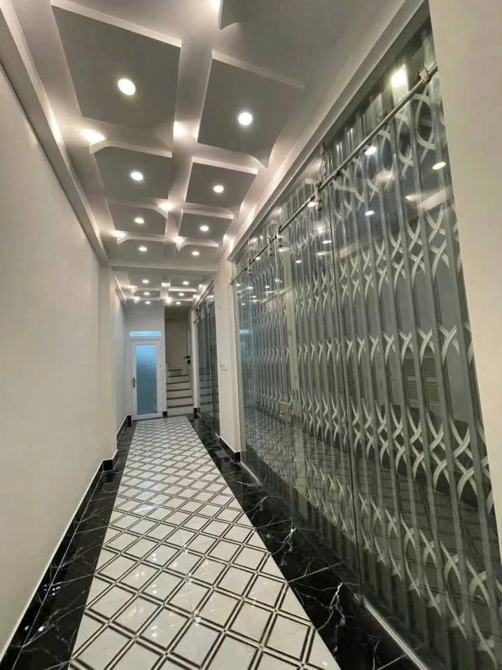Bán nhà kinh doanh 20m² Quận 11 gần chợ Phú Thọ - Ảnh thu nhỏ 3
