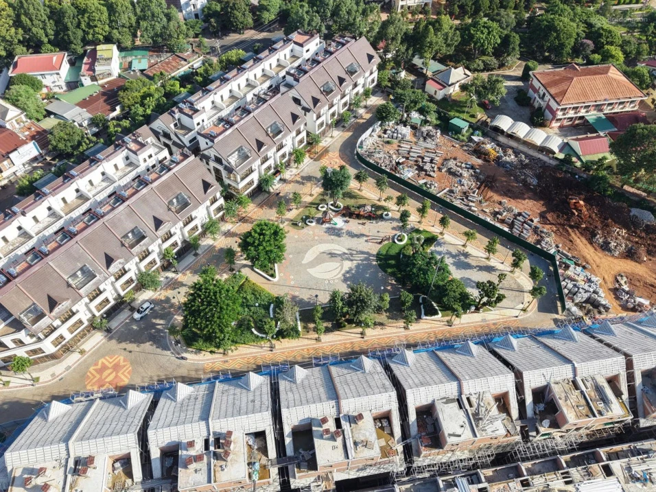 Nhà phố 5 tầng hoa viên vị trí đẹp Eco Palace - Ảnh thu nhỏ 2