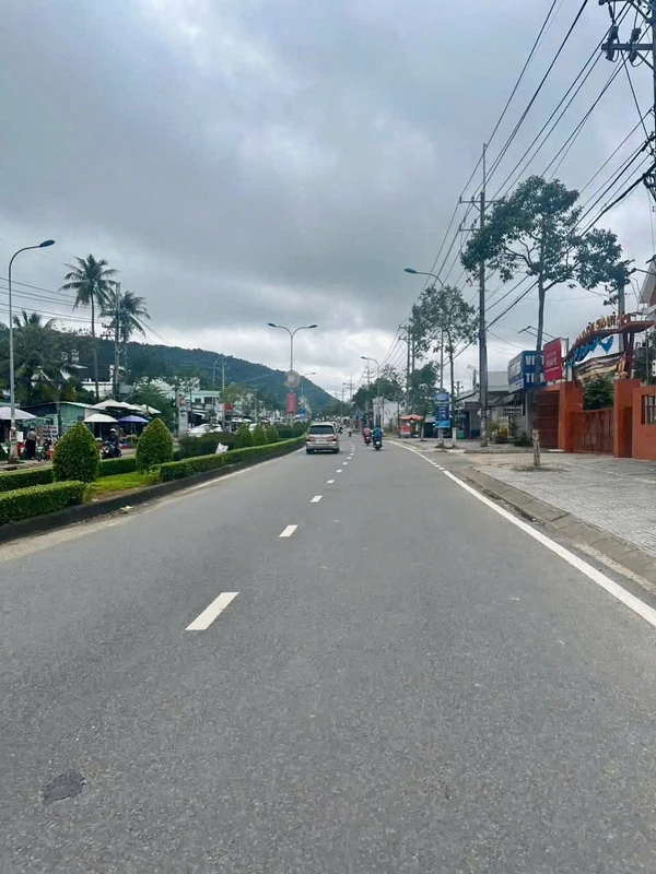 Bán lô đất thổ cư 150m2 gần Dương Đông, hơn 1 tỷ