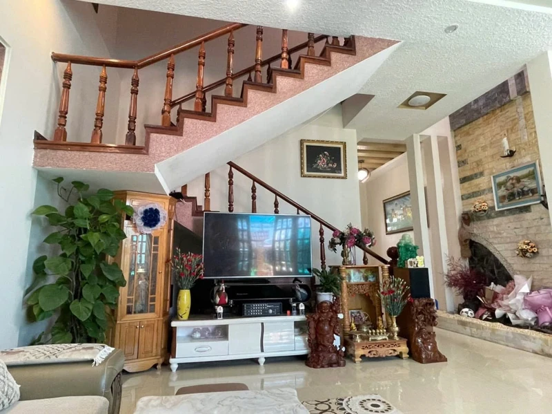 Bán nhà phố 183m² Nguyễn Hữu Cảnh, Đà Lạt 8,6 tỷ