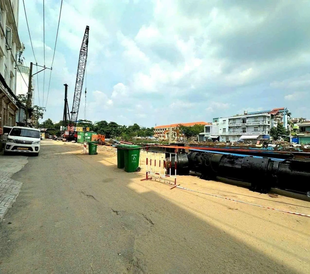 Bán nhà 4 tầng 5x20m hẻm 8m đường Bùi Đình Túy, gần Ngã 4 Hàng Xanh, Bình Thạnh - Ảnh thu nhỏ 2
