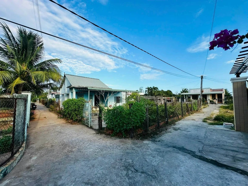 Bán lô đất 375,2 m² full thổ cư Bình Thuận