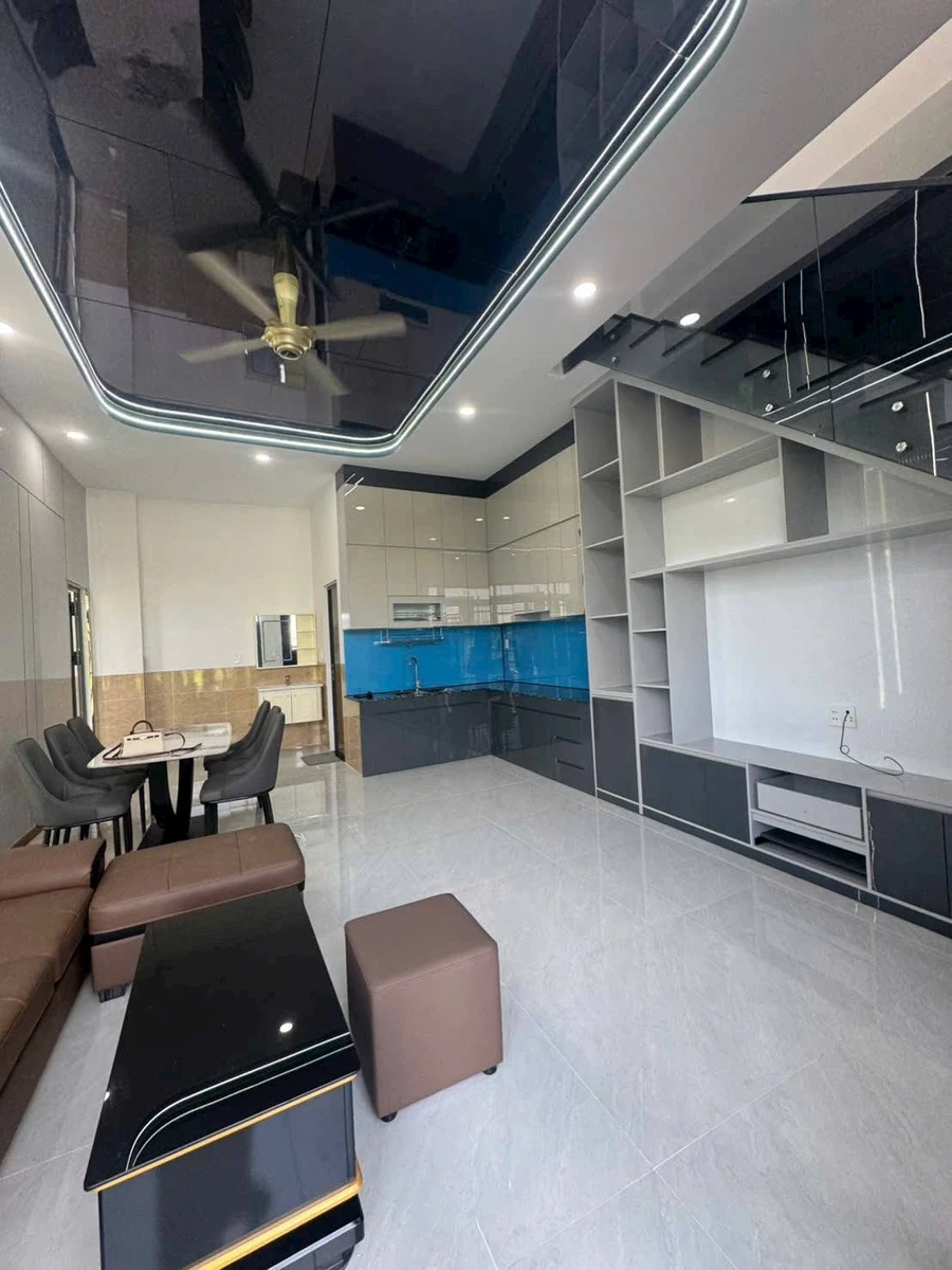 Bán nhà 162m² 4 phòng ngủ Thái Hòa, Hóc Môn - Ảnh thu nhỏ 2