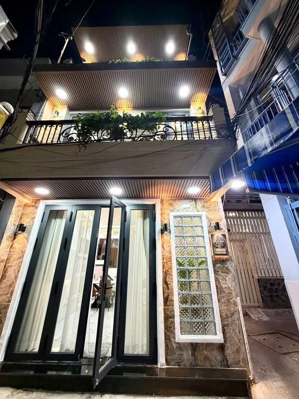 Bán đất 9x24m mặt đường Trần Xuân Soạn Thủ Đức 1.6 tỷ 4x19m