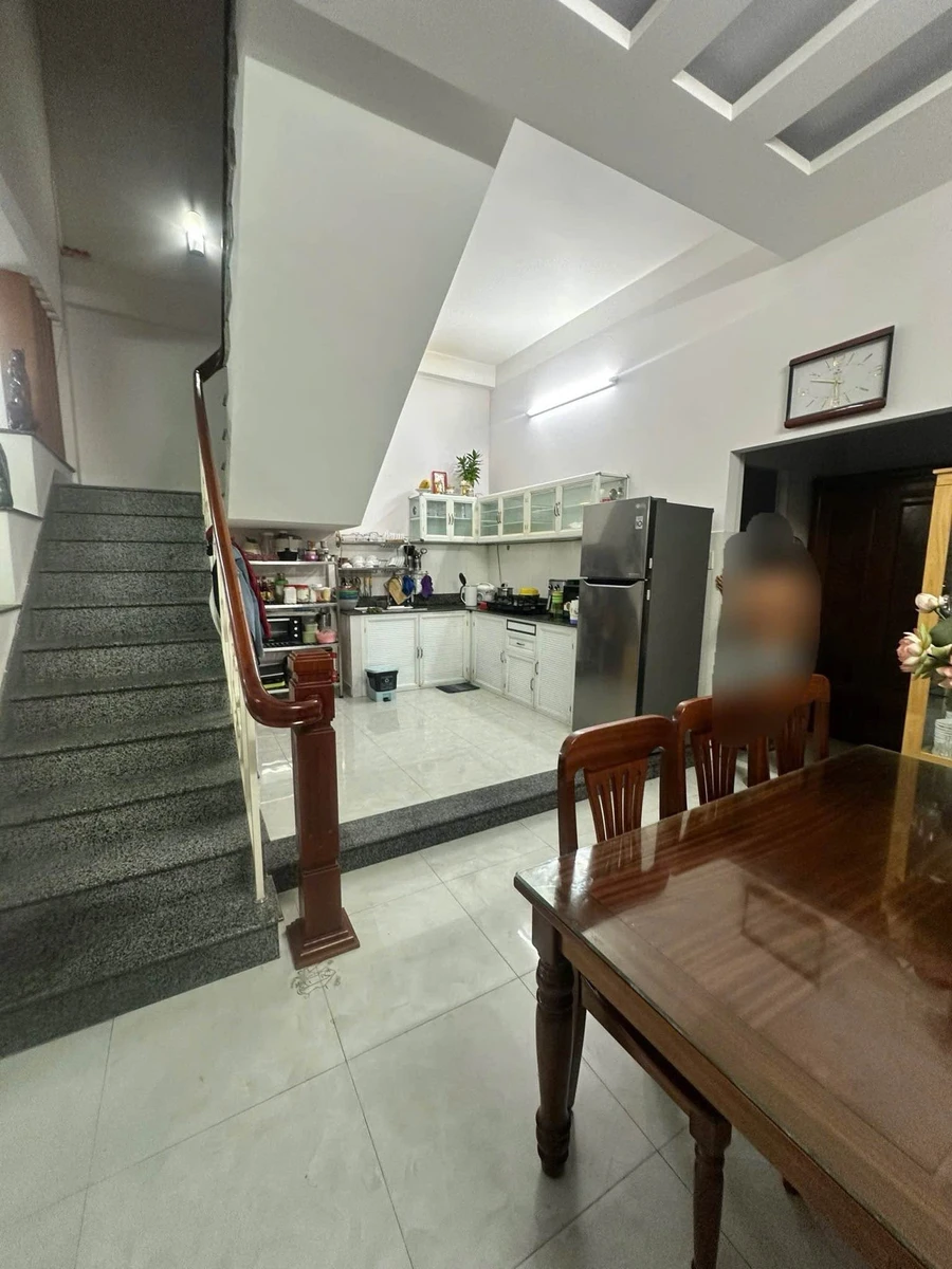 Bán nhà 2 tầng mặt tiền Đào Duy Anh Nha Trang 90m2 4.75 tỷ - Ảnh thu nhỏ 3