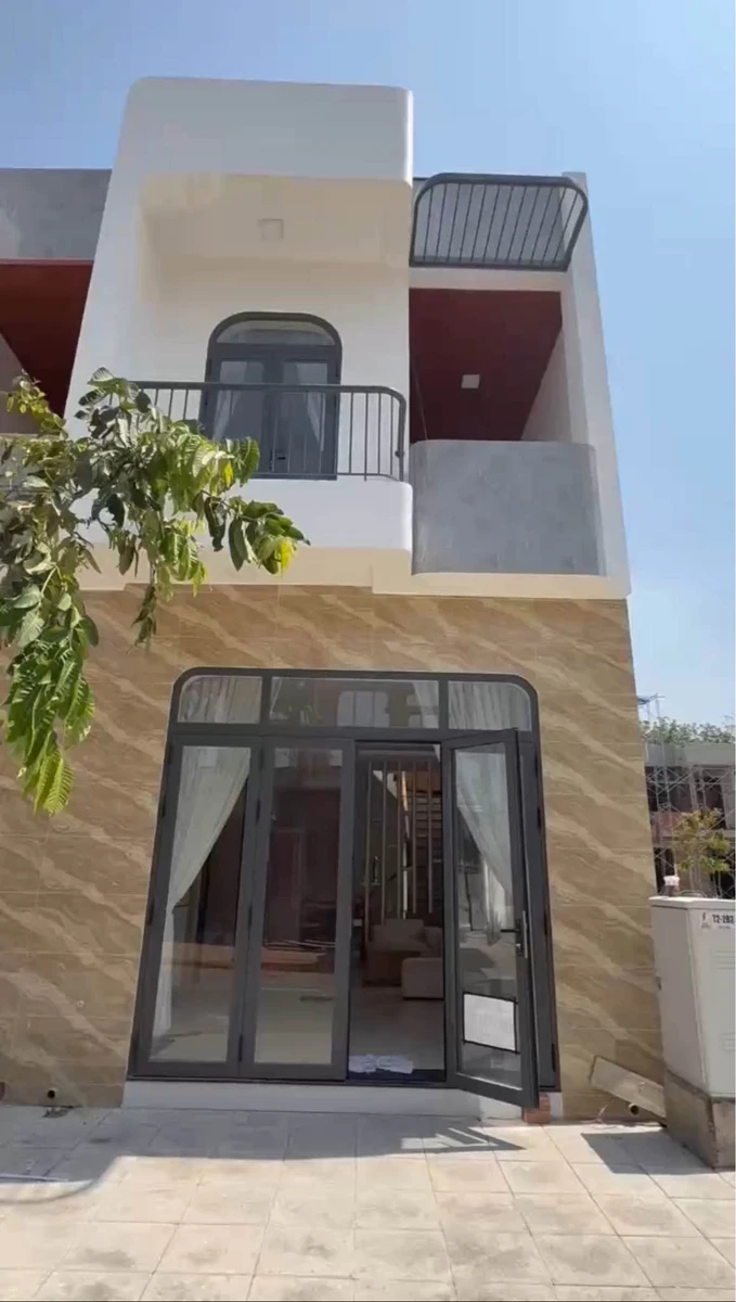 Bán nhà 2 lầu 3PN Tân Hiệp Tân Uyên Bình Dương 2.19 tỷ - Ảnh 1