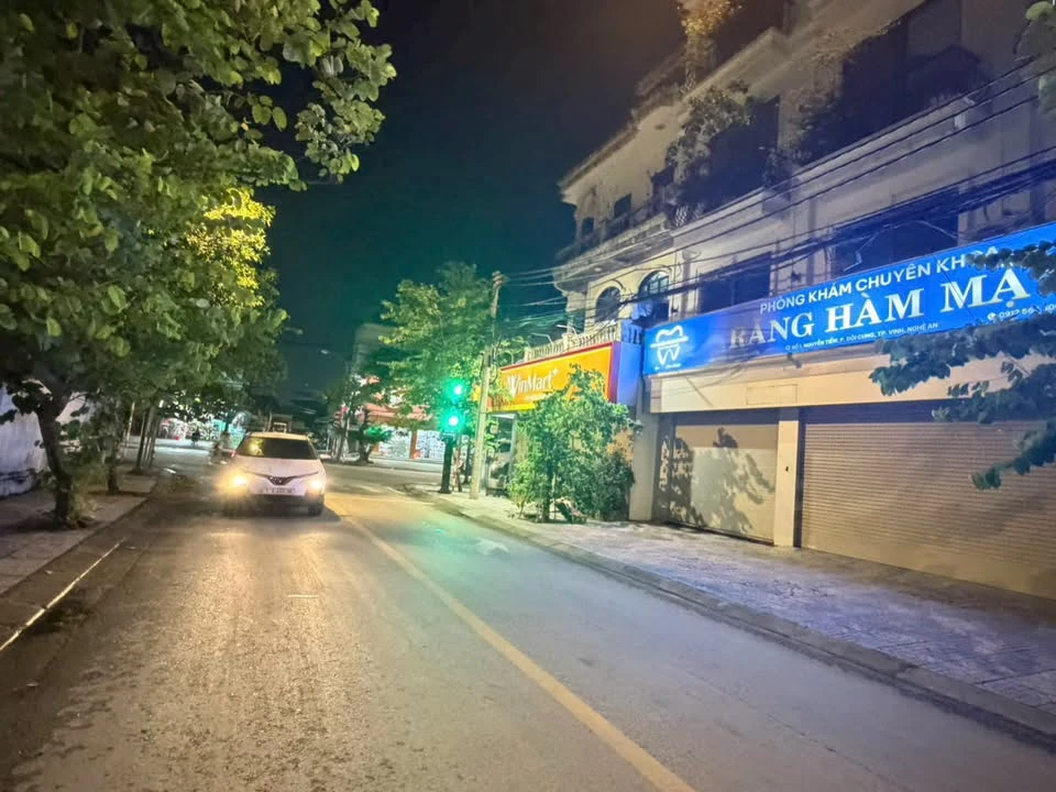 Bán nhà mặt đường Nguyễn Tiềm 114 m2, giá 6 tỷ - Ảnh 1