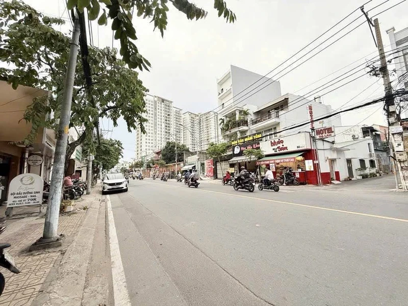 Bán nhà 2 tầng 90m2 gần Sân Bay Biên Hòa, nội thất full updated