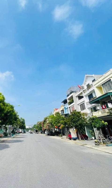 Bán đất 80m² mặt tiền 5m gần Lý Nam Đế, 3 tỷ