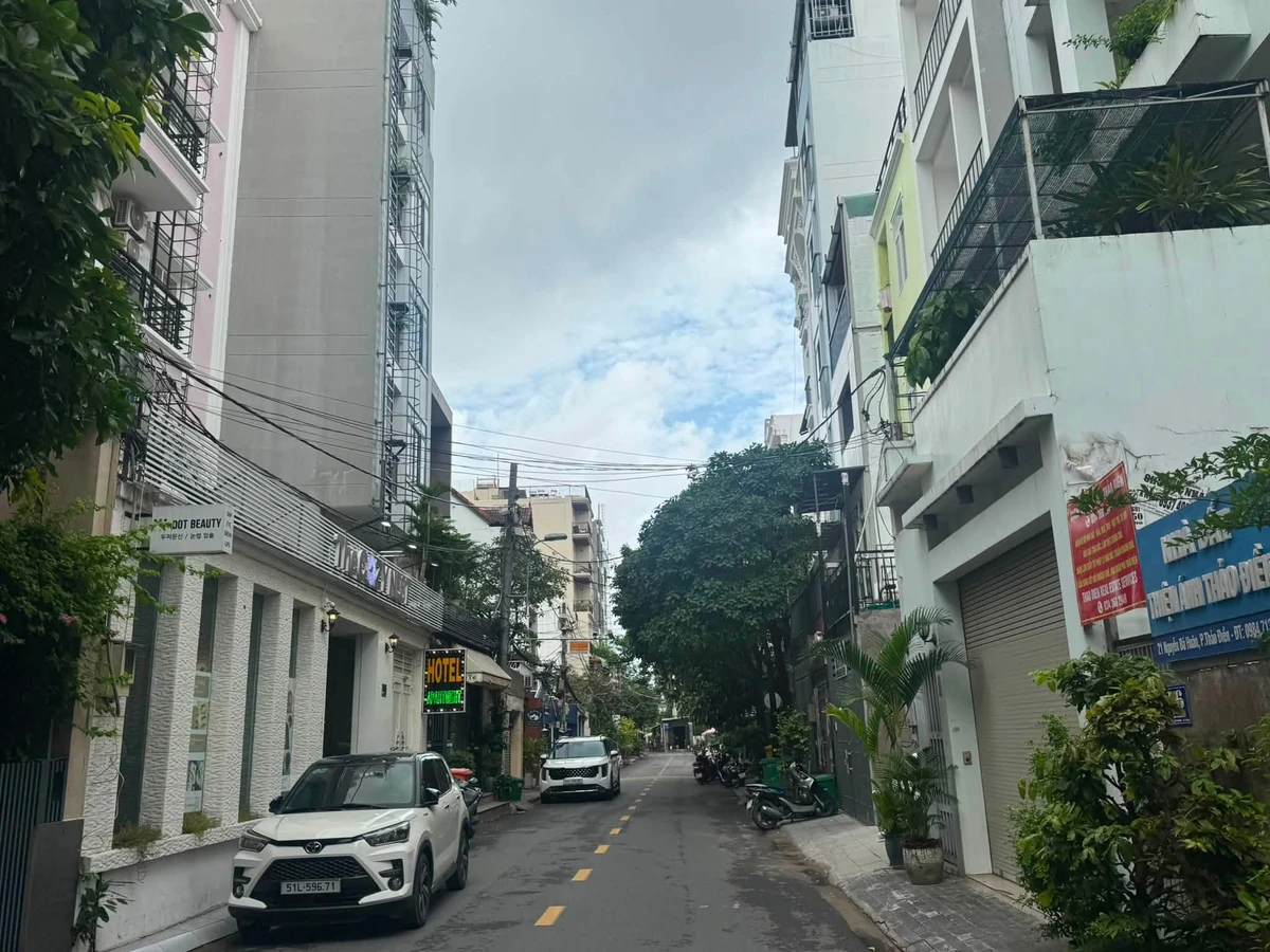 Bán biệt thự 4 tấm đường Nguyễn Bá Huân, Thảo Điền, Quận 2, 204m2, giá 37 tỷ - Ảnh thu nhỏ 3