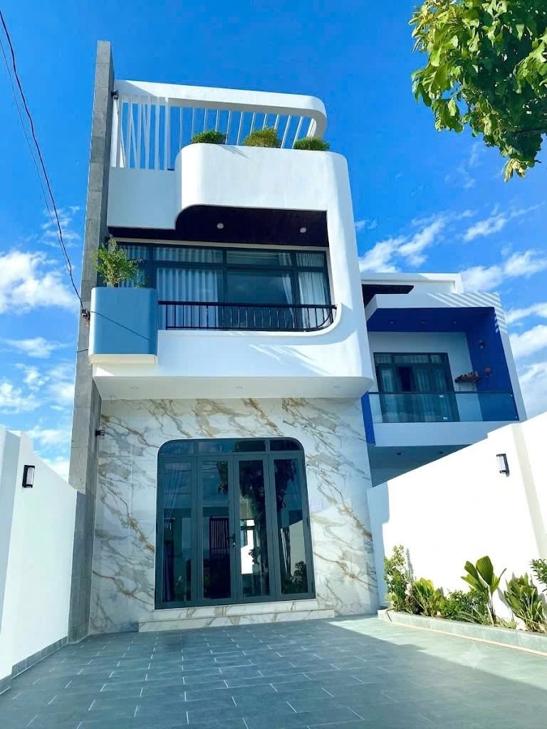 Nhà 3 tầng 220m² sàn Diên Khánh, nội thất cao cấp 3,68 tỷ - Ảnh thu nhỏ 5