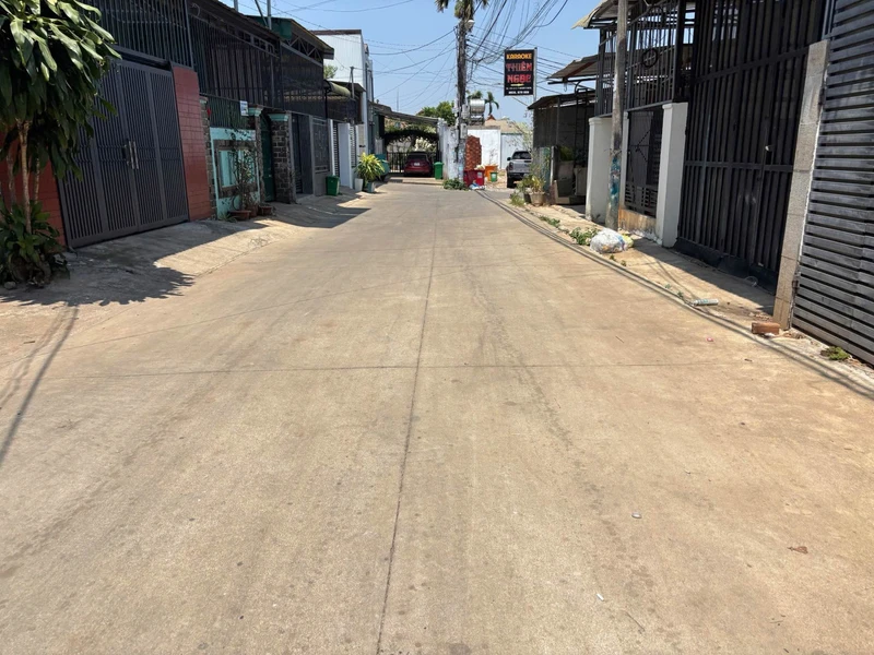Bán đất 100m2 hẻm Y Moan, Buôn Ma Thuột, 3 tỷ 150 triệu