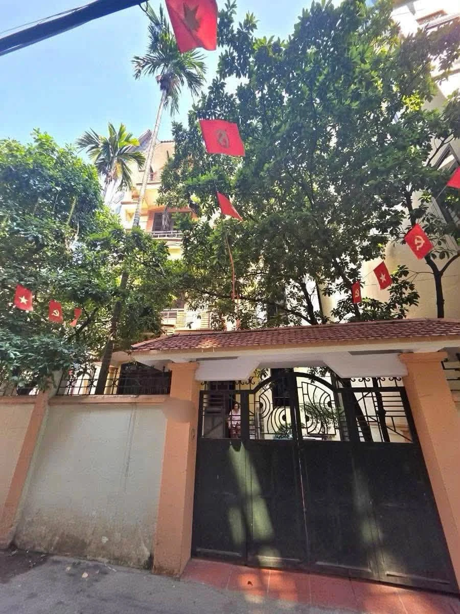 Biệt thự 154m² Cầu Giấy 41 tỷ sân vườn 4 tầng - Ảnh thu nhỏ 3