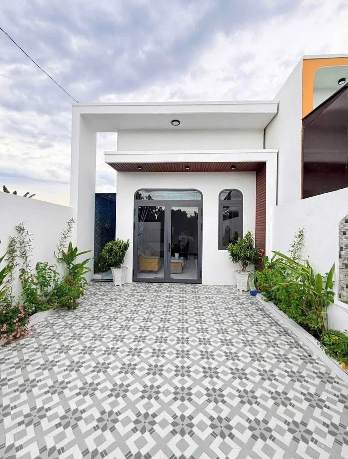 Bán nhà cấp 4 90m2, 3 phòng ngủ, sổ riêng thổ cư, gần Go Tân Uyên, Bình Dương - Ảnh 1