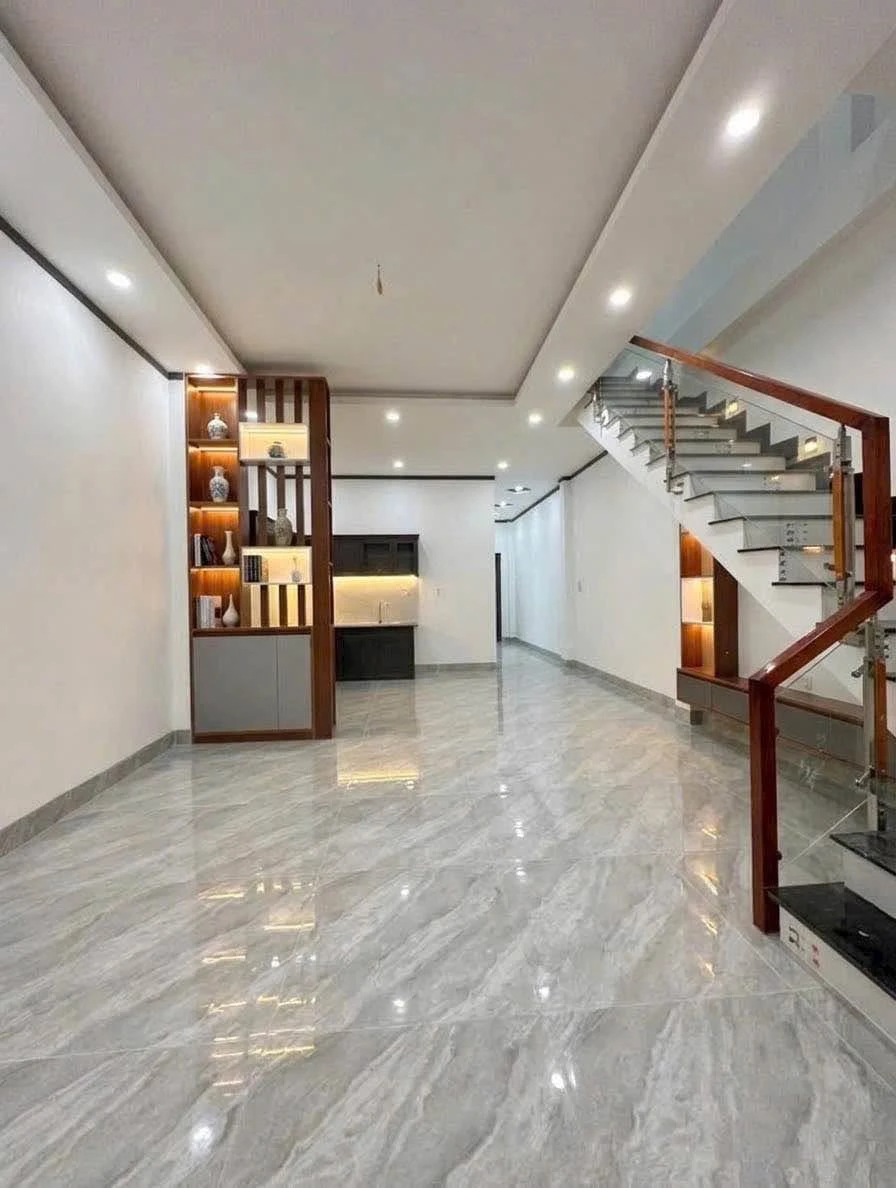 Bán nhà phố 5x18m sổ hồng riêng Đồng Khởi, giá 2.15 tỷ - Ảnh thu nhỏ 3