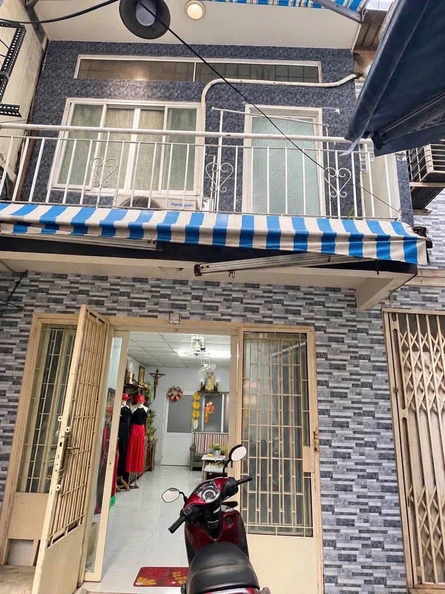 Bán nhà hẻm 4m đường Khánh Hội, Quận 4, 55m2, 3PN, giá hơn 6 tỷ - Ảnh thu nhỏ 4