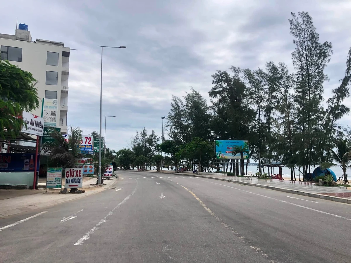 Bán đất Mỹ Khê 6x20m gần khu ẩm thực giá 2 tỷ 50 triệu - Ảnh 1