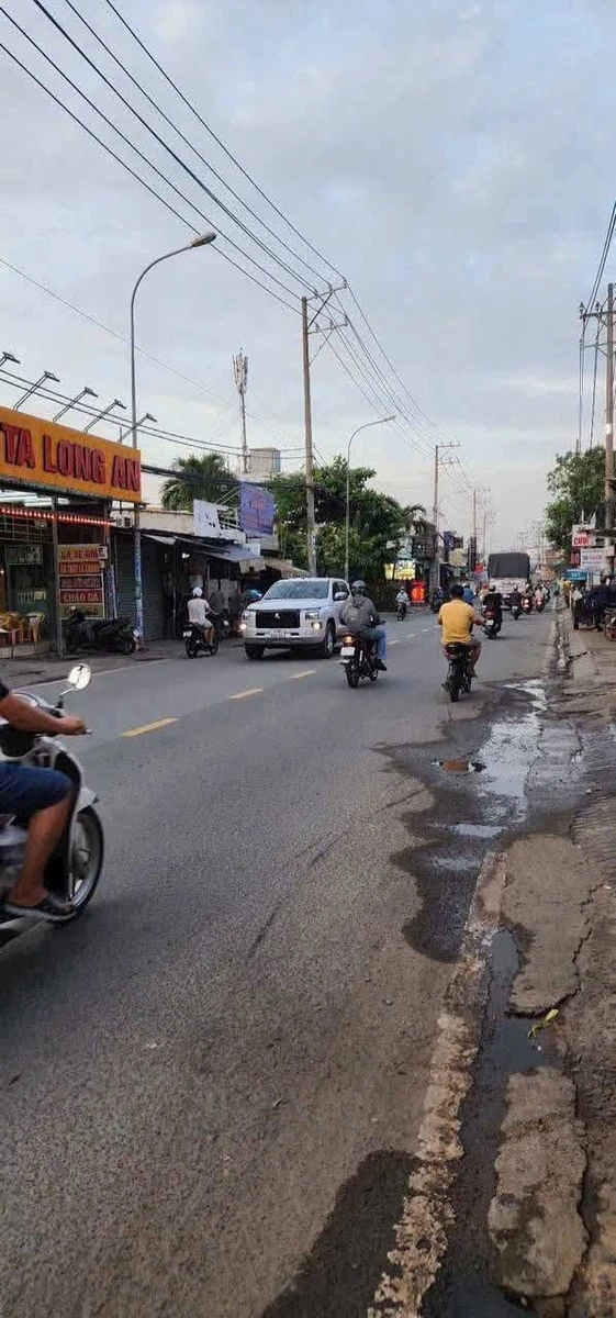 Bán nhà mặt tiền Quách Điêu 240m² Bình Chánh 9 tỷ - Ảnh thu nhỏ 3