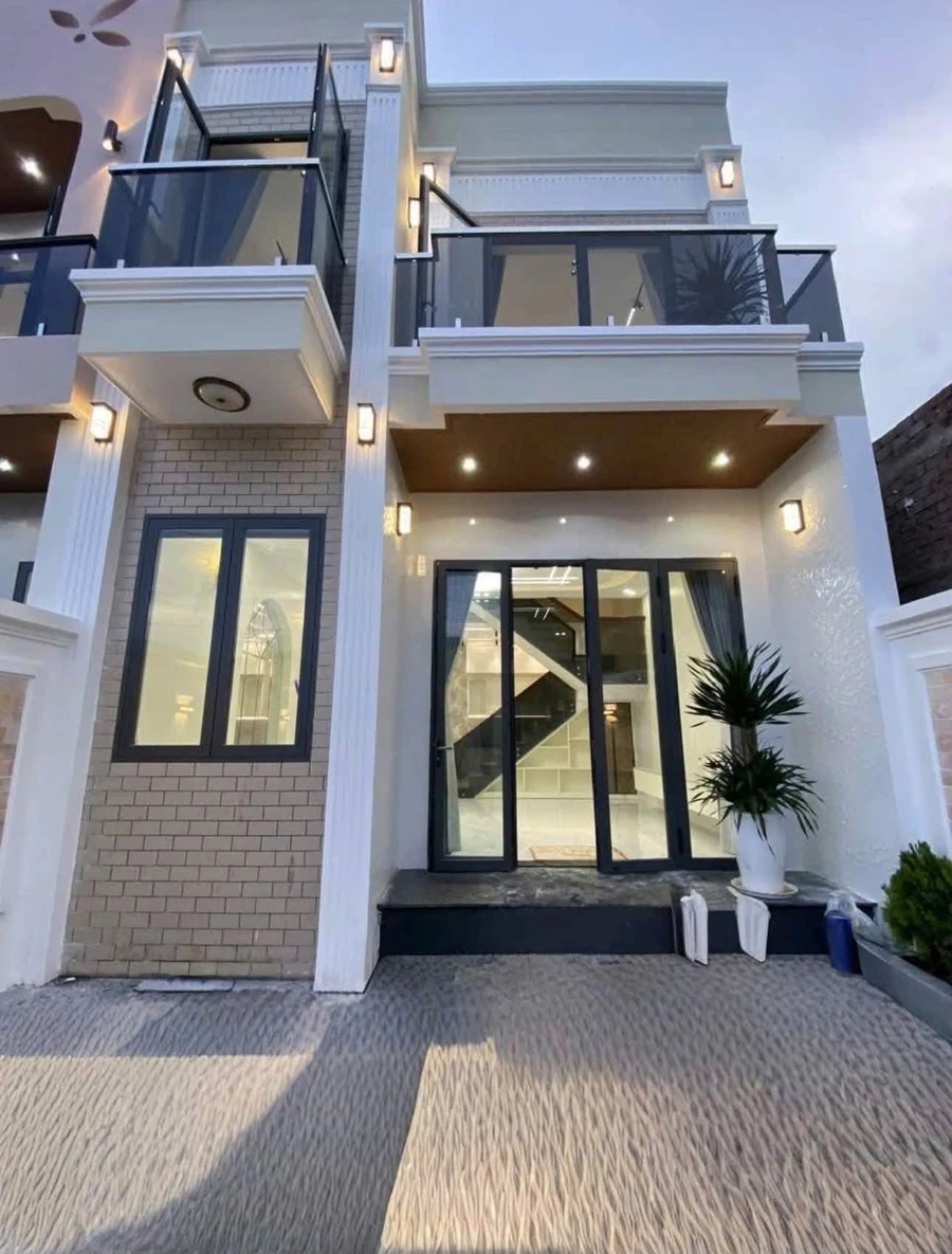 Bán nhà 1 trệt 1 lầu 3PN Long Điền, 100m2, 3 tỷ 200 triệu - Ảnh 1