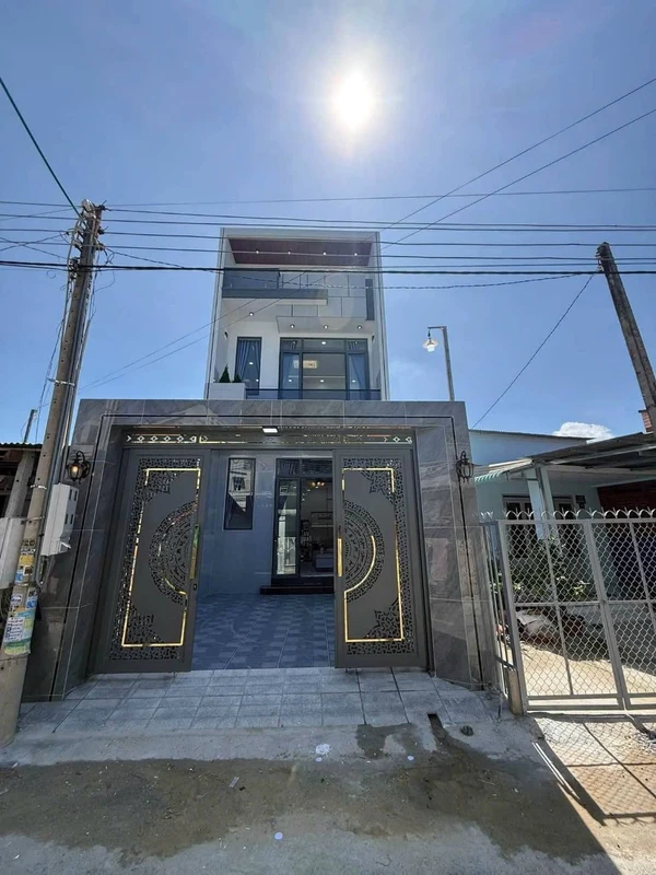 Bán nhà 1 trệt 1 lầu 3PN Tây Ninh 3,25 tỷ
