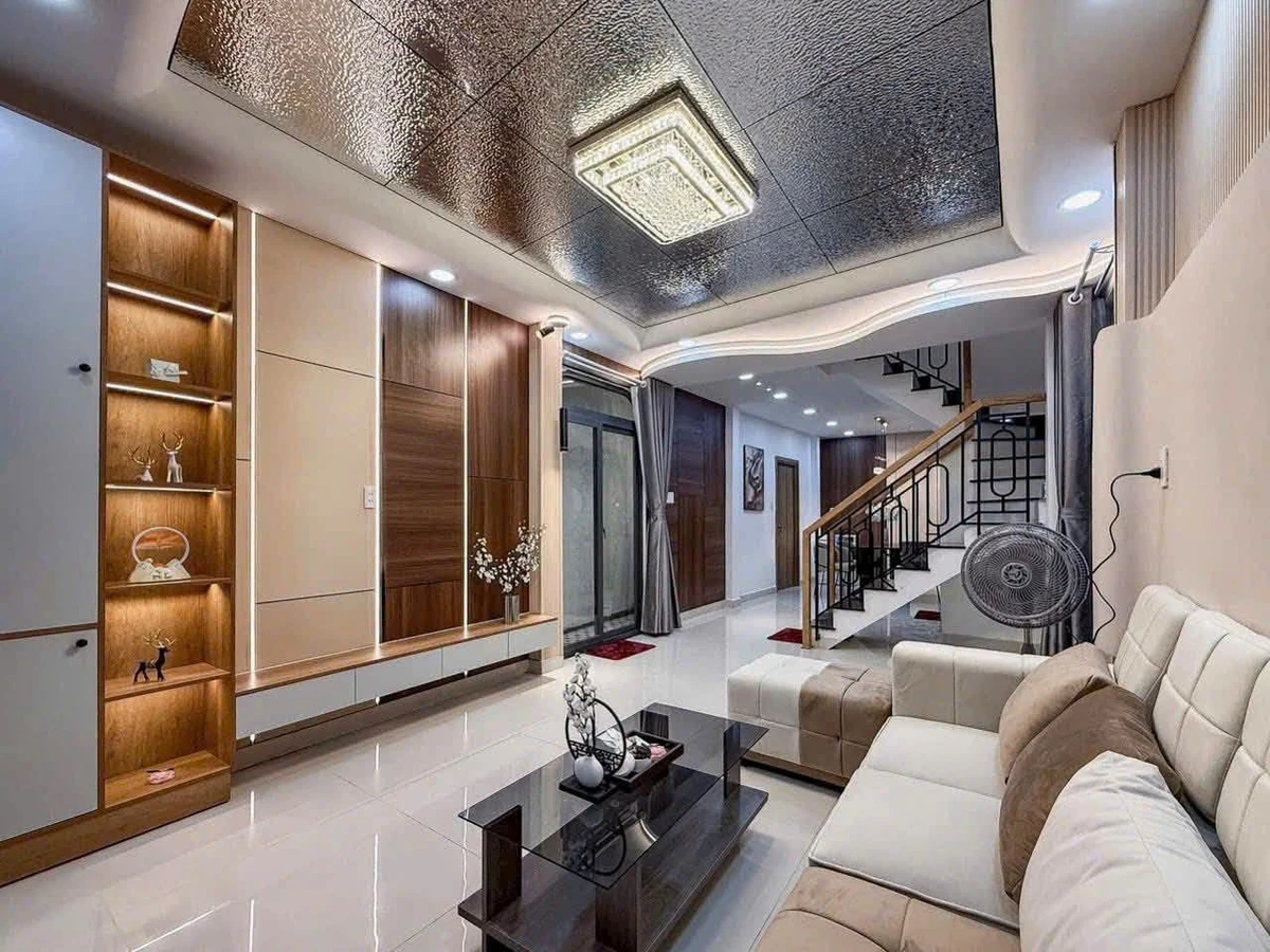 Bán nhà 4PN 60m2 đường Phan Văn Hân Quận 1 giá 6.05 tỷ - Ảnh thu nhỏ 2