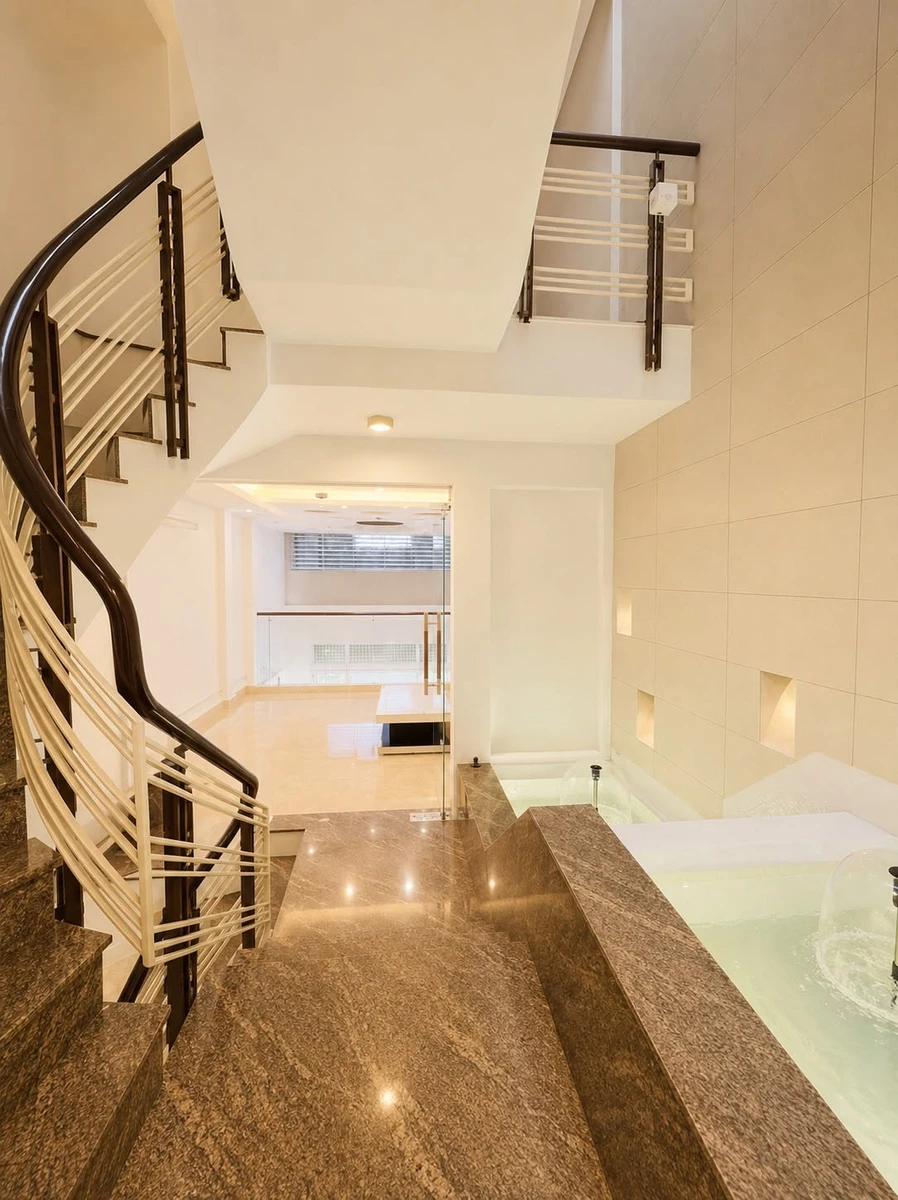Bán nhà 5 tầng 92m² đường Ni Sư Huỳnh Liên, Tân Bình - Ảnh thu nhỏ 5
