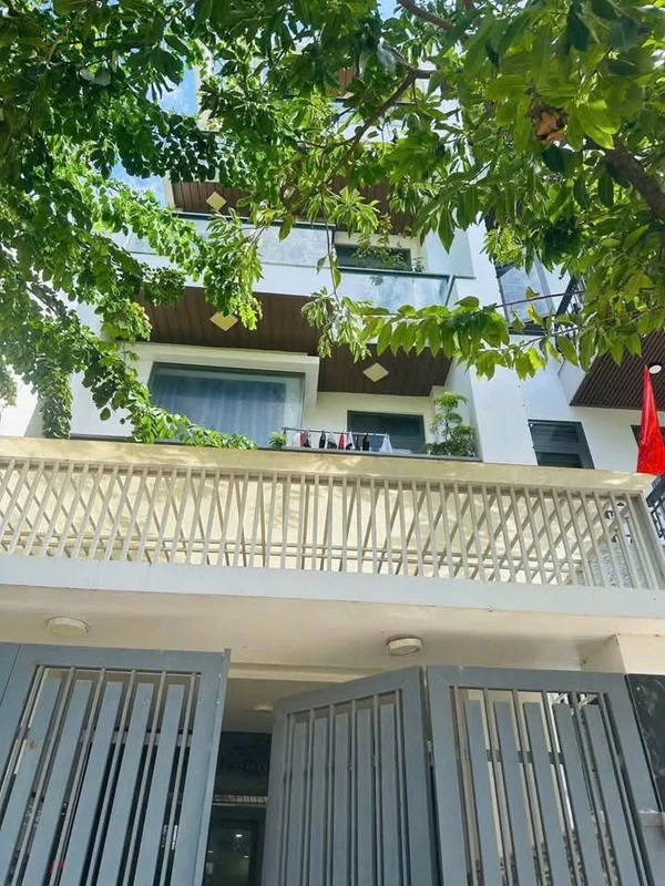 Bán nhà 3 tầng 4PN full nội thất 8 tỷ Nha Trang