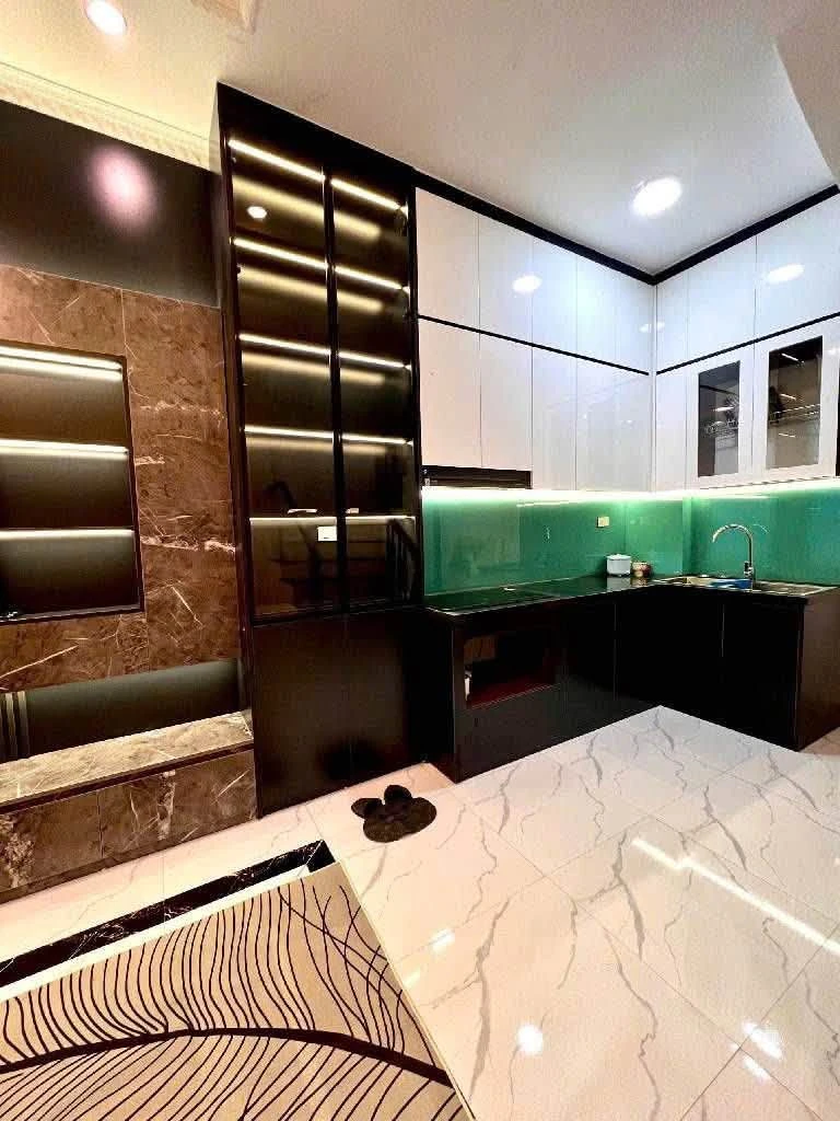 Bán nhà 5 tầng 30m mặt tiền Thạch Bàn 7.5 tỷ - Ảnh thu nhỏ 4