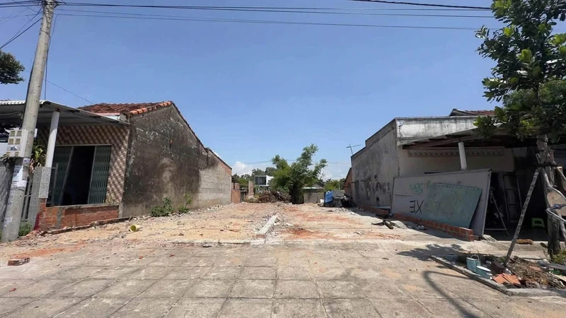 Bán đất mặt tiền Nguyễn Văn Linh Đông Hoà Phú Yên 420m2
