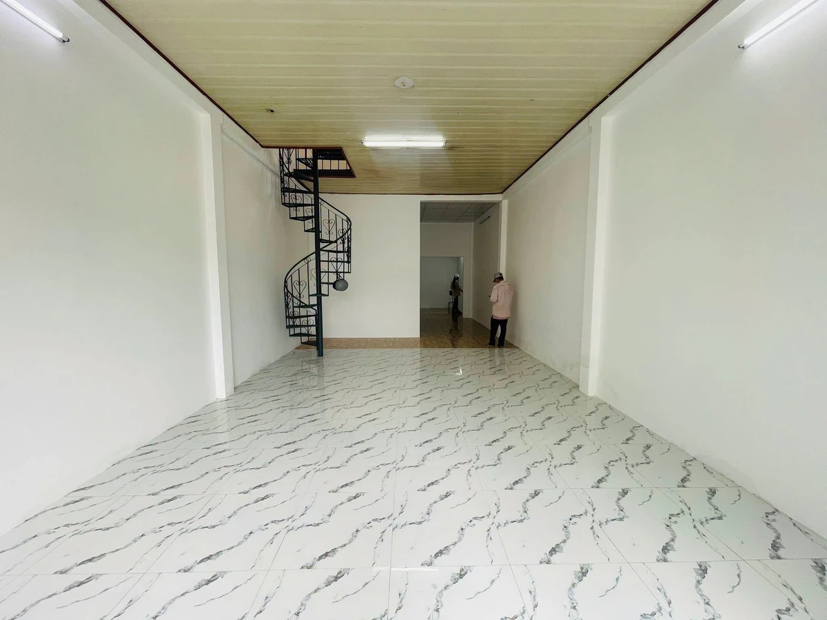 Bán nhà hẻm ô tô đường Nguyễn Trung Trực, Rạch Giá giá 1 tỷ 550 triệu - Ảnh thu nhỏ 2